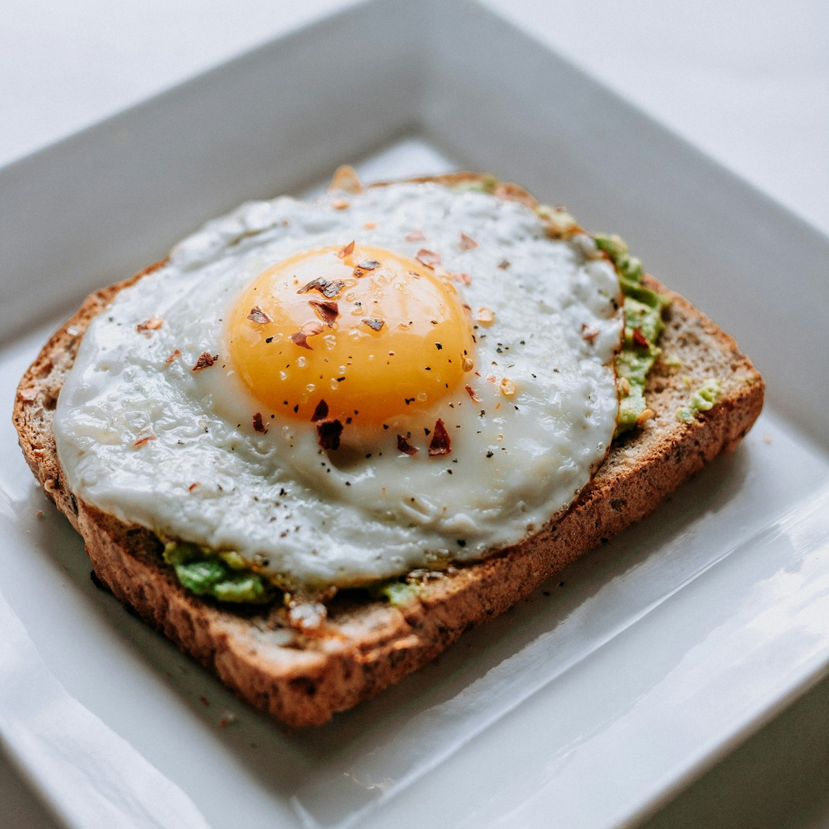 Fried egg and avocado toast, a brunch favorite